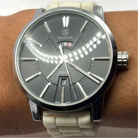 Silver Benyar Men's Watch - Picture 2 of 5